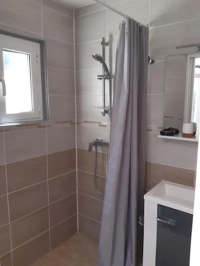 Appartement En Lisiere De Foret Avec Etang Scaer France