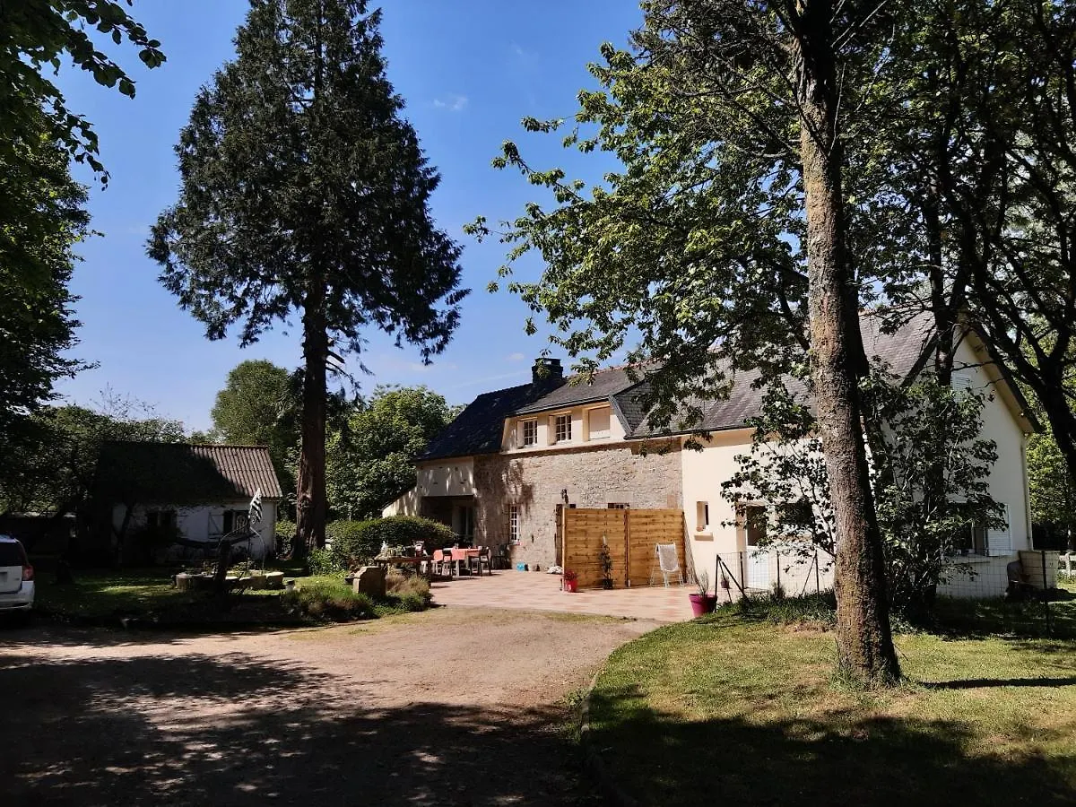 Appartement En Lisiere De Foret Avec Etang Scaer Holiday home